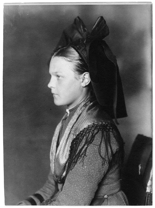 Jeune alsacienne - Augustus Sherman Jeune alsacienne - Augustus Sherman